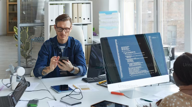 service-internal-it-solutions-mobile-development@2x (1)